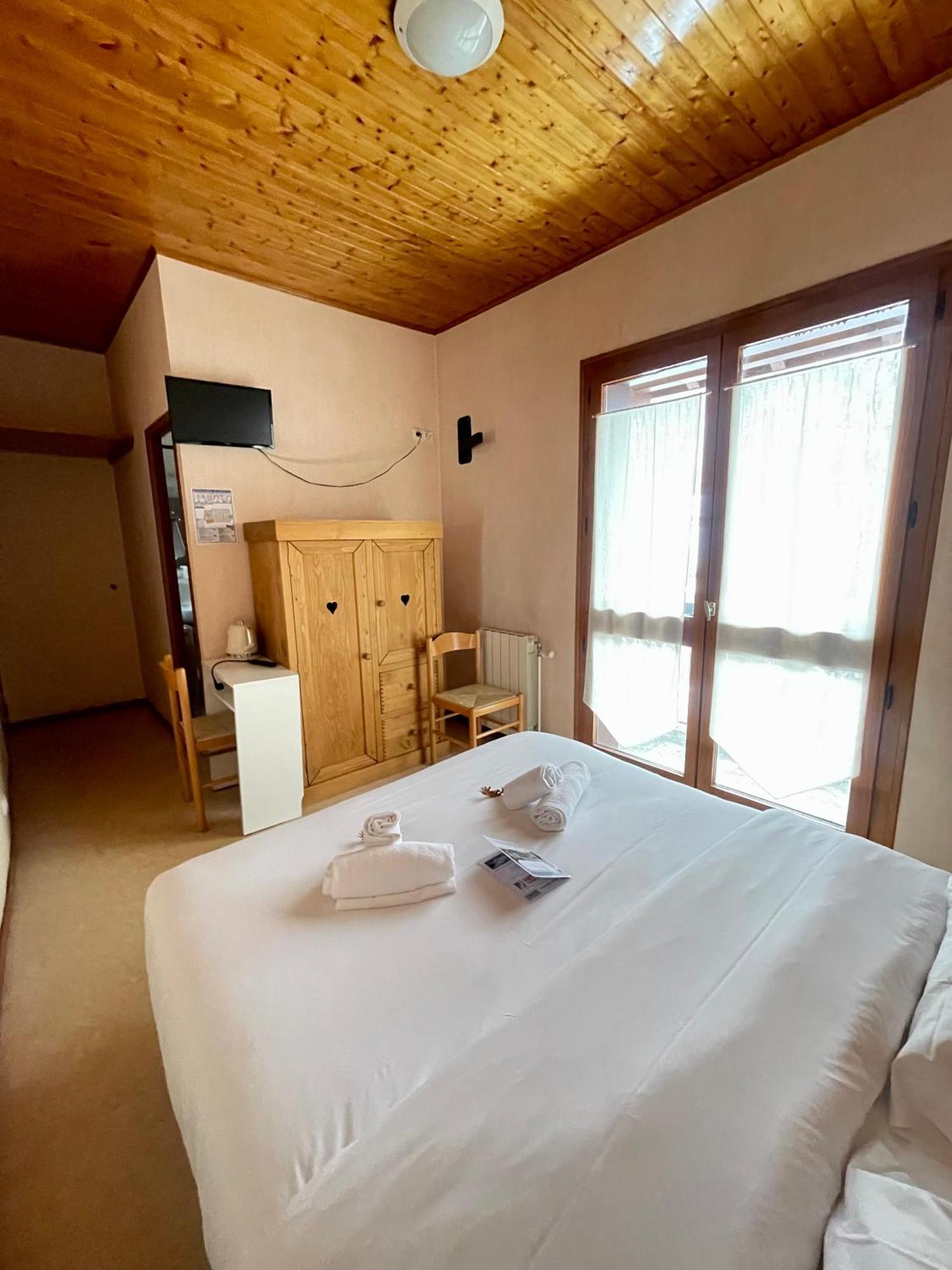 Hotel Le Montblanc Flumet Eksteriør billede