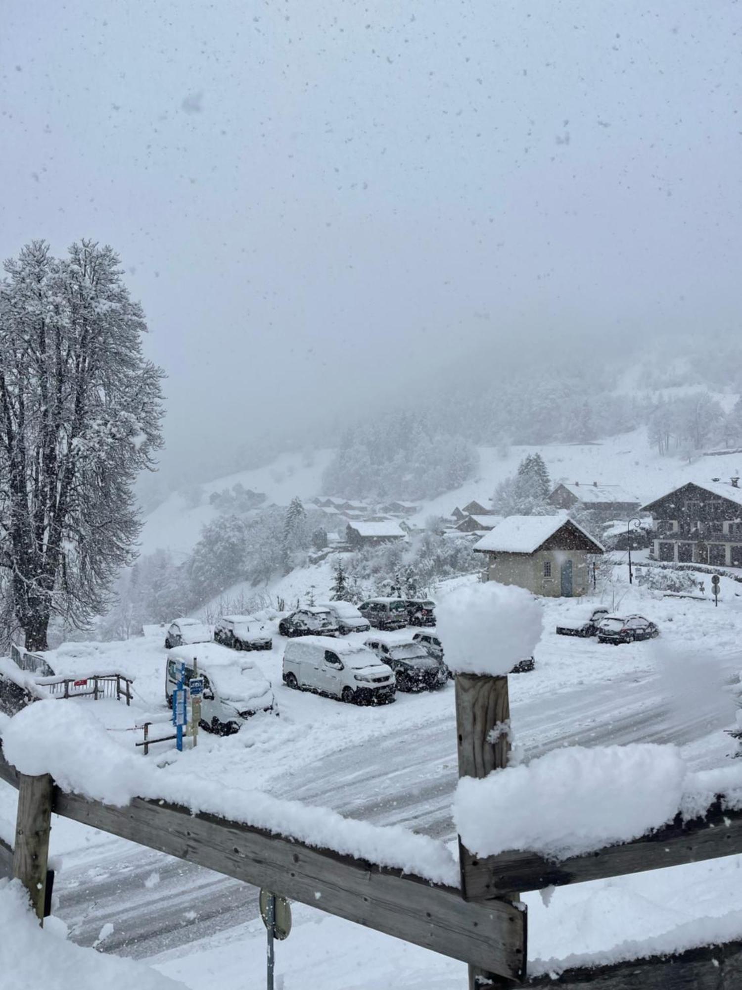 Hotel Le Montblanc Flumet Eksteriør billede